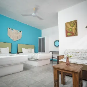 2* Hotel Aurora